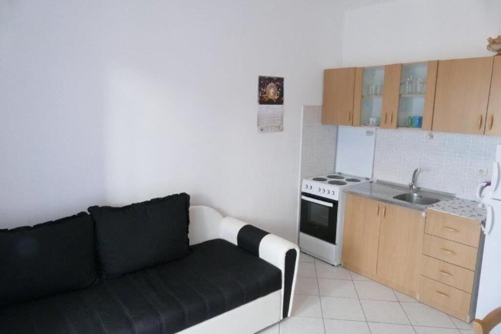 Apartments Jasmin Barbat na Rabu Екстер'єр фото