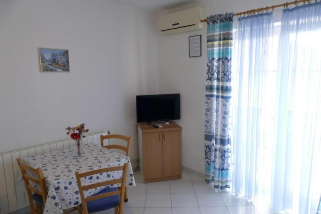 Apartments Jasmin Barbat na Rabu Екстер'єр фото