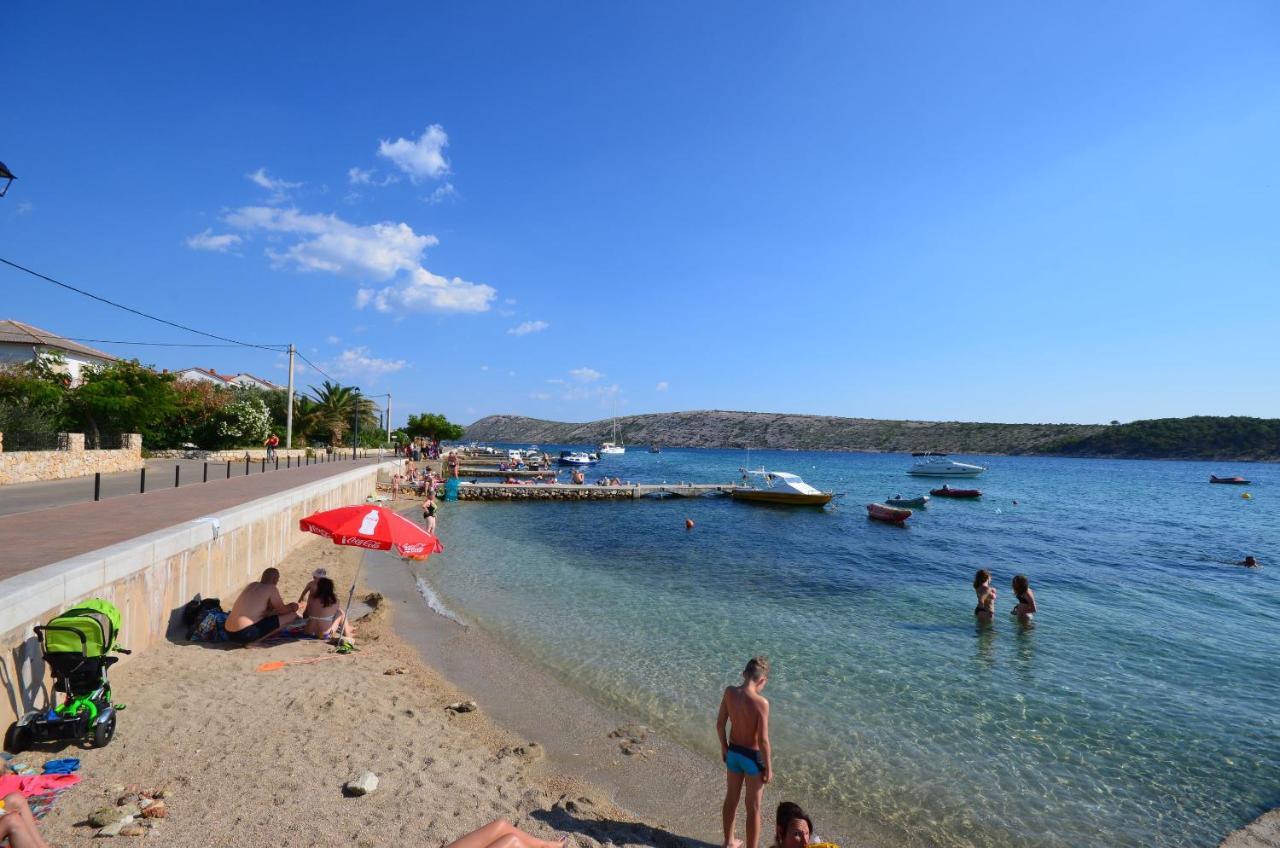 Apartments Jasmin Barbat na Rabu Екстер'єр фото