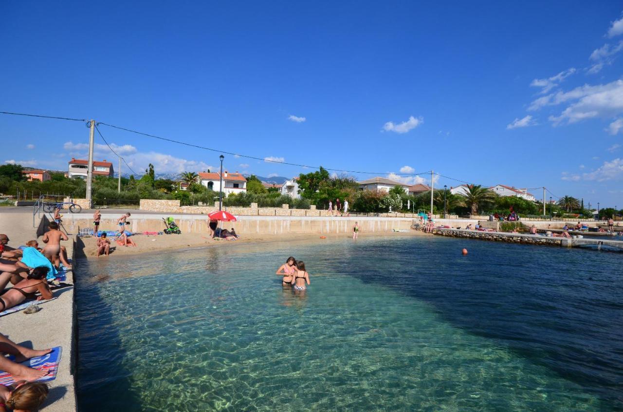 Apartments Jasmin Barbat na Rabu Екстер'єр фото